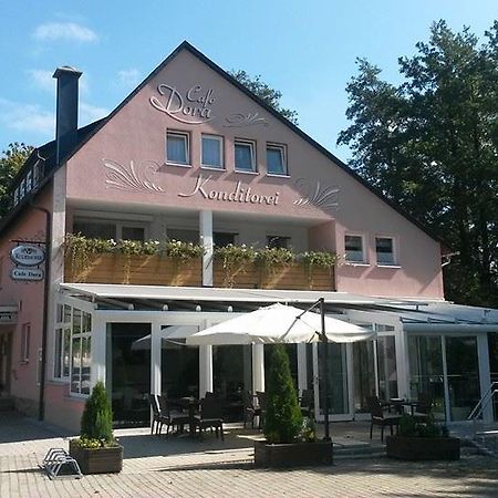 Hotel Konditorei Cafe Dora Münchberg Екстериор снимка