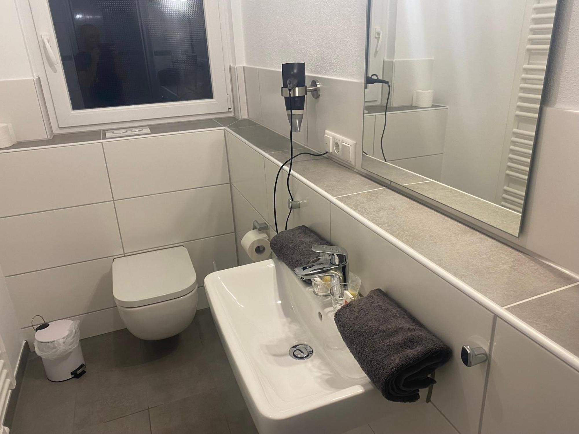 Hotel Konditorei Cafe Dora Münchberg Екстериор снимка