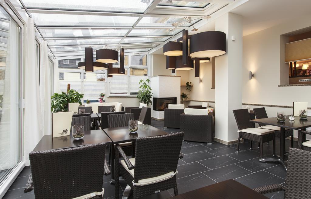 Hotel Konditorei Cafe Dora Münchberg Екстериор снимка