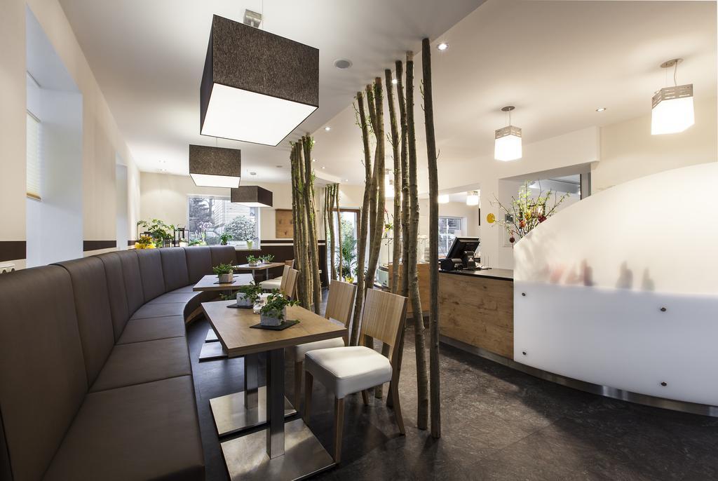 Hotel Konditorei Cafe Dora Münchberg Екстериор снимка