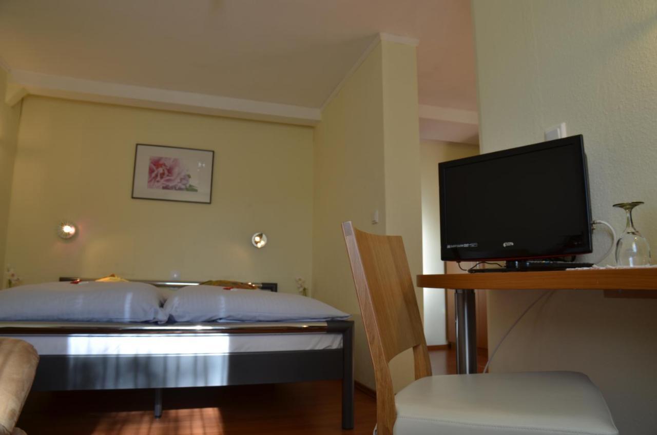 Hotel Konditorei Cafe Dora Münchberg Екстериор снимка