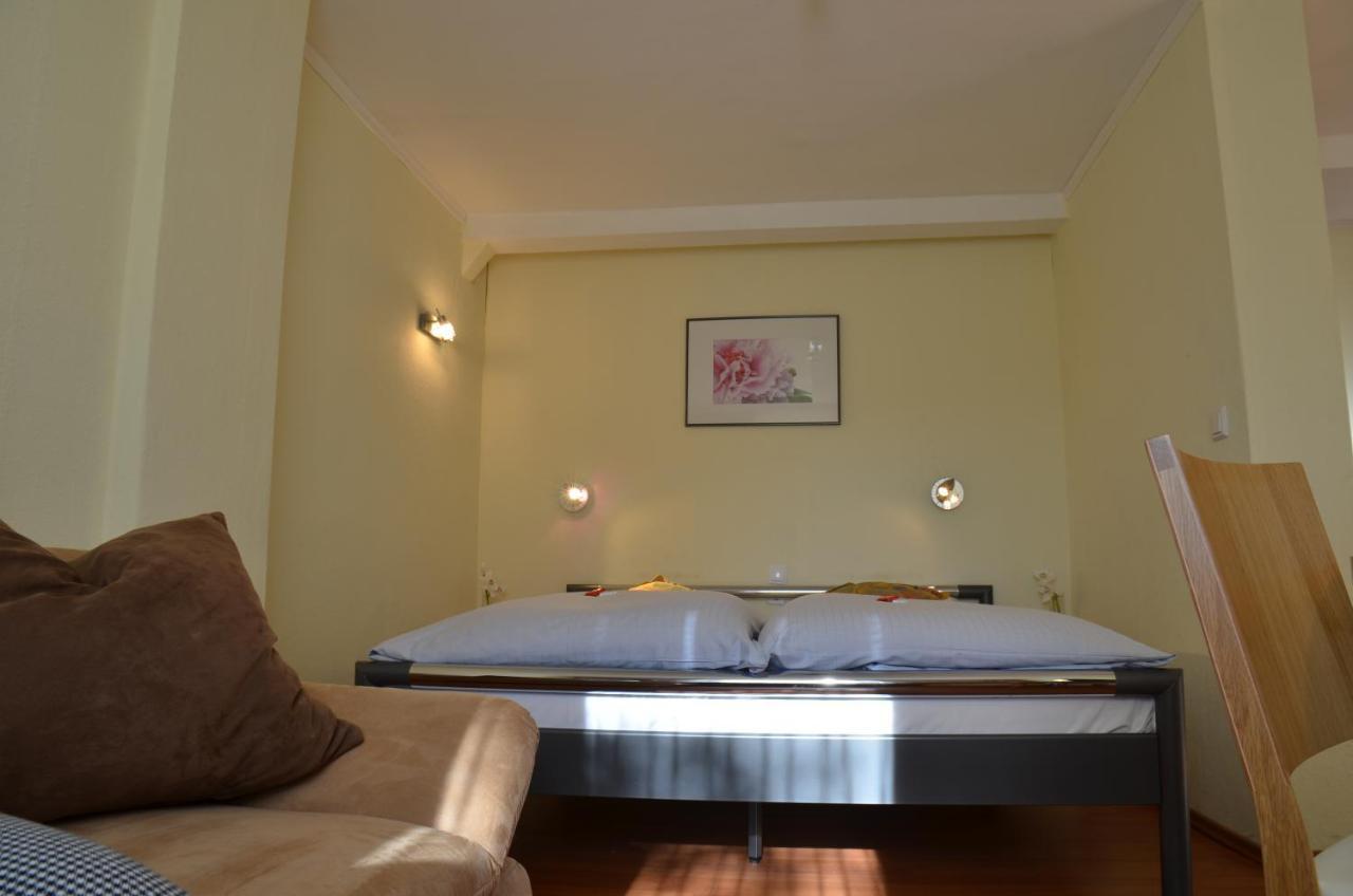 Hotel Konditorei Cafe Dora Münchberg Екстериор снимка